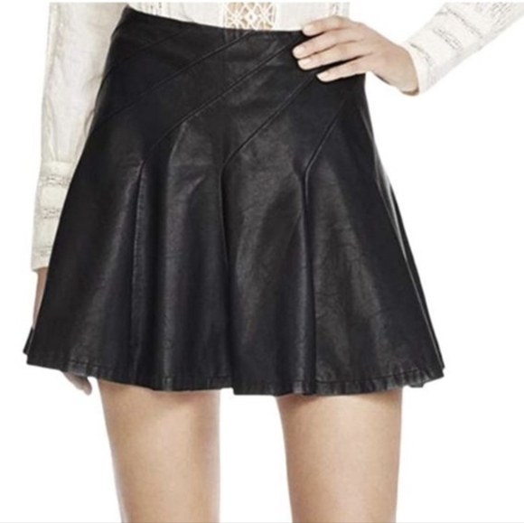 Free People Faux Leather Mini Skirt Black Womens 0 Ruffle Paneling Whimsigoth - Picture 1 of 6